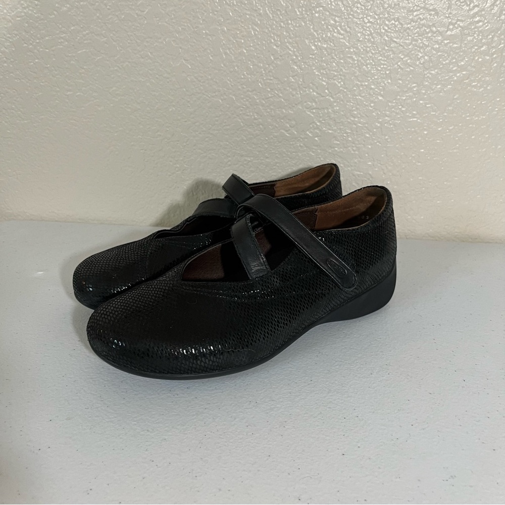 WOLKY Passion 37 EU Black Sparkle Patent Leather Mary Jane Walking Shoes 6.5